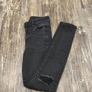 AE BLACK HIGH RISE JEANS